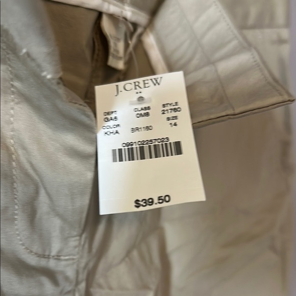 Women's J Crew Chino City Fit Tan Shorts 5’’ inseam - 14 - Picture 5 of 5